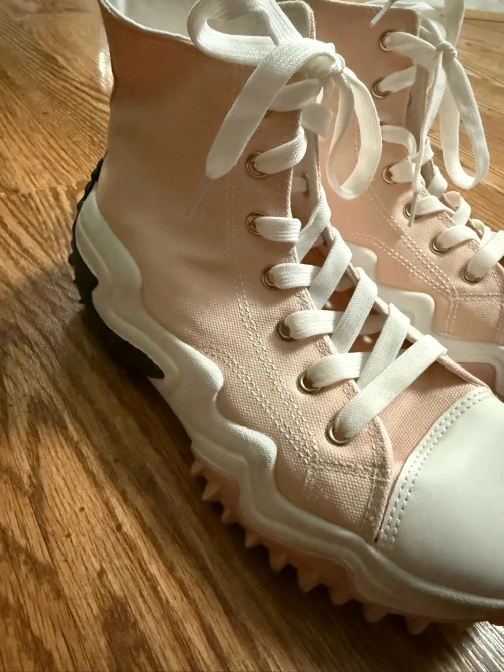 Women’s Platform Sneakers Size 10